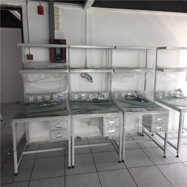 防静电工作台.JPG